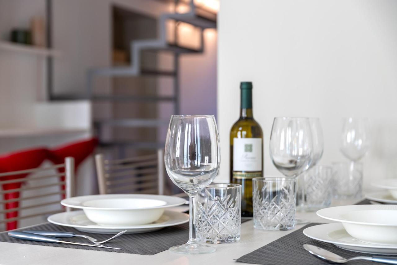 Appartamento Navigli-Duomo Exclusive Design Loft Su Due Piani Con Wifi Milano Esterno foto
